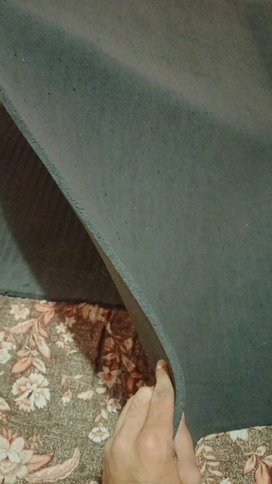 Rubber mat for cattle to stand and lie on